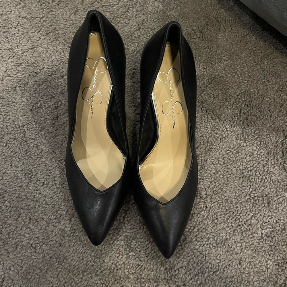 Jessica Simpson Black Pumps, size 8 1/2